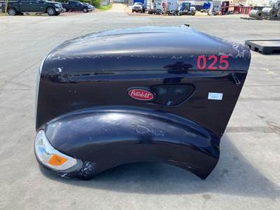 Peterbilt 387 Hood