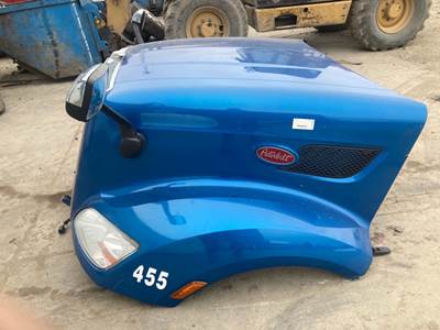 Peterbilt 579 Hood