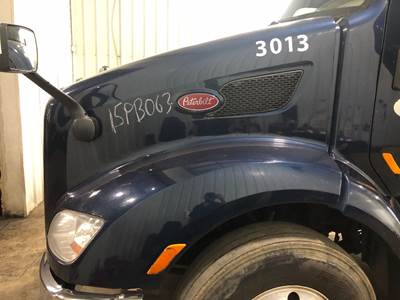 Peterbilt 579 Hood