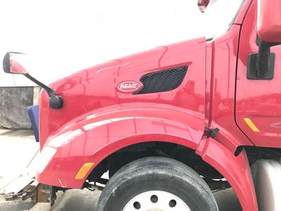 Peterbilt 579 Hood