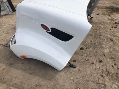 Peterbilt 579 Hood