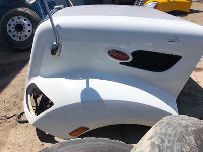 Peterbilt 579 Hood