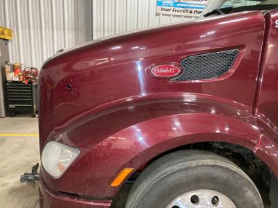 Peterbilt 579 Hood