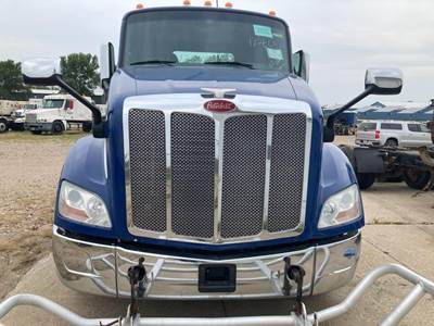 Peterbilt 579 Hood