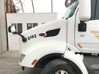 Peterbilt 579 Hood