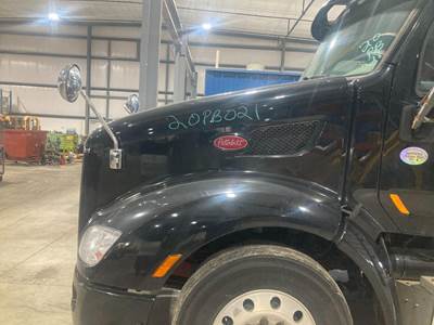 Peterbilt 579 Hood
