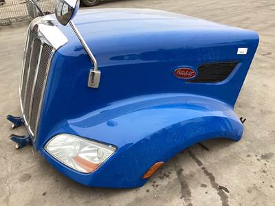 Peterbilt 579 Hood