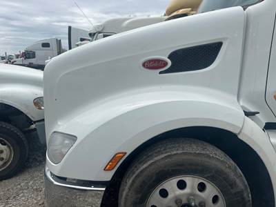 Peterbilt 579 Hood