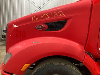Peterbilt 587 Hood