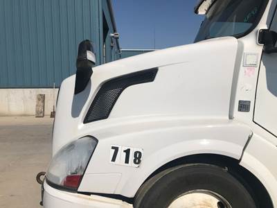 Volvo VNL Hood