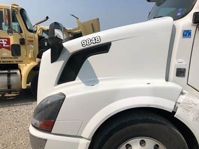 Volvo VNL Hood