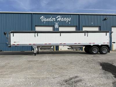 Timpte 4262EZ Hopper / Grain Trailer