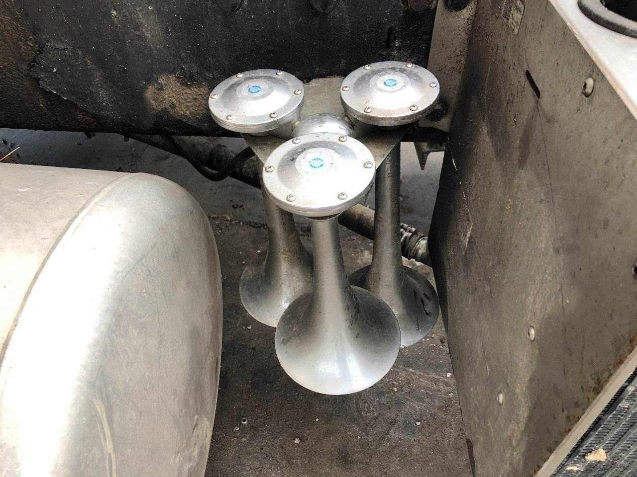 2000 Peterbilt 379 Horn For Sale Des Moines, IA 25015877