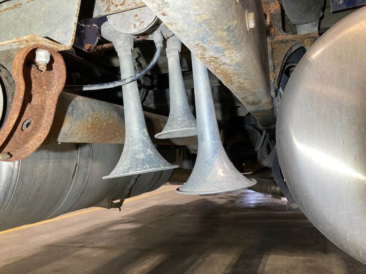 1998 Peterbilt 379 Horn For Sale Sioux Falls, SD 25224934