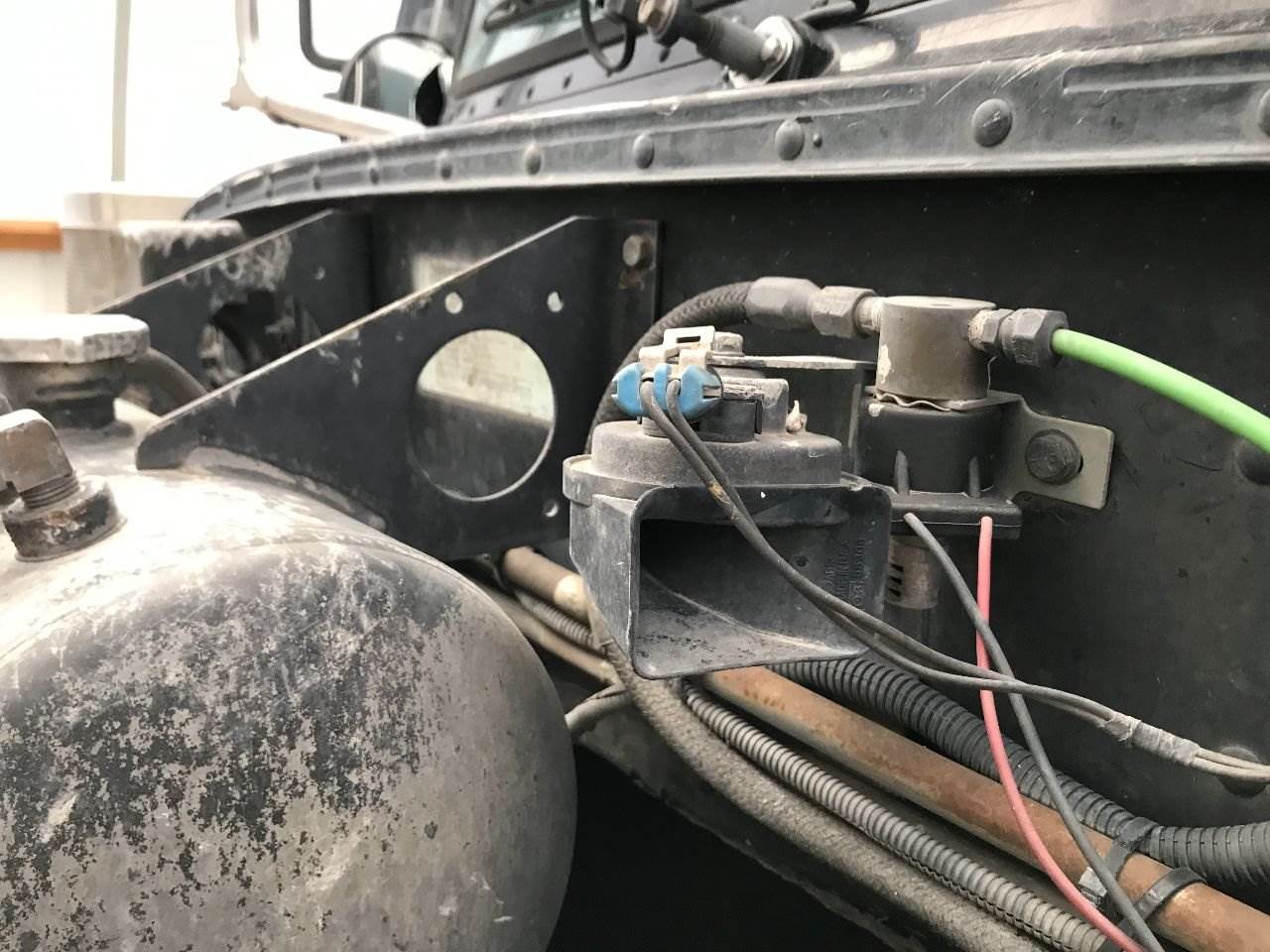 2006 Peterbilt 379 Horn For Sale Council Bluffs, IA 25369796