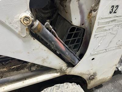 Bobcat 773 Hydraulic Cylinder