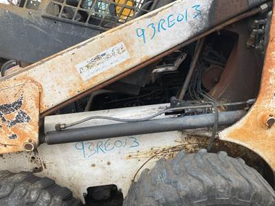 Bobcat 853 Hydraulic Cylinder