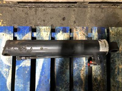 Bobcat 863 Hydraulic Cylinder