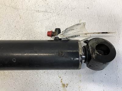 Bobcat S205 Hydraulic Cylinder