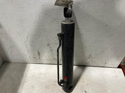 Bobcat S220 Hydraulic Cylinder
