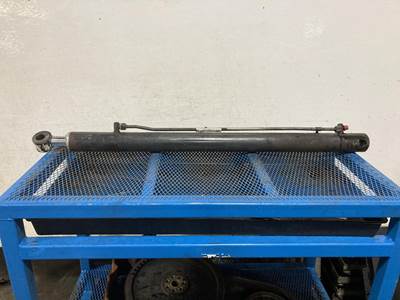 Bobcat S220 Hydraulic Cylinder
