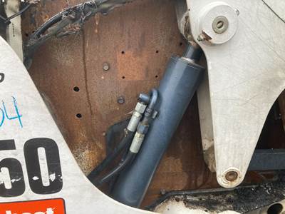 Bobcat S250 Hydraulic Cylinder