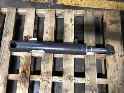 Bobcat T300 Hydraulic Cylinder