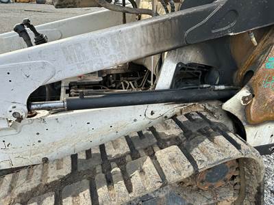 Bobcat T630 Hydraulic Cylinder