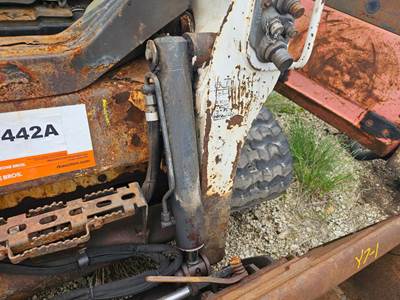 Bobcat T650 Hydraulic Cylinder