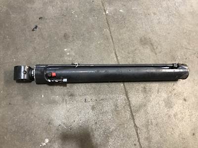 Bobcat T870 Hydraulic Cylinder