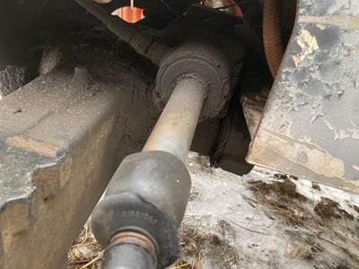 Bobcat V623 Hydraulic Cylinder