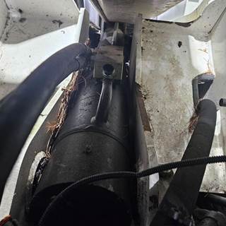 Bobcat V623 Hydraulic Cylinder