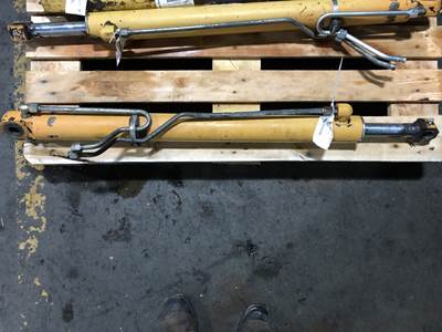 Case 1845C Hydraulic Cylinder