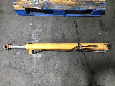 Case 1845C Hydraulic Cylinder