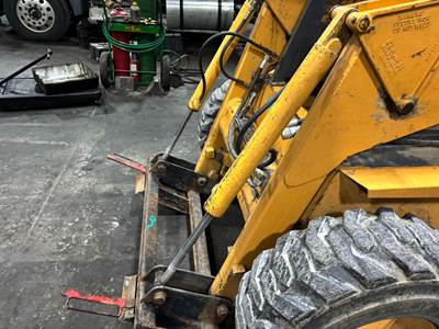 Case 1845C Hydraulic Cylinder