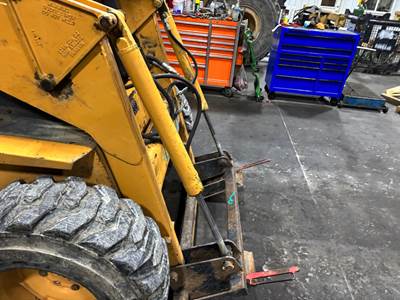 Case 1845C Hydraulic Cylinder