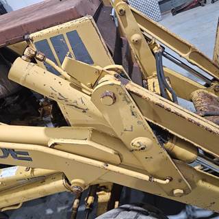 Case 580E Hydraulic Cylinder