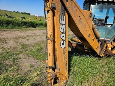 Case 580M Hydraulic Cylinder