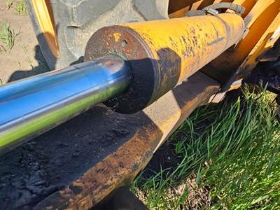 Case 580M Hydraulic Cylinder
