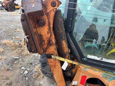 Case 580M Hydraulic Cylinder