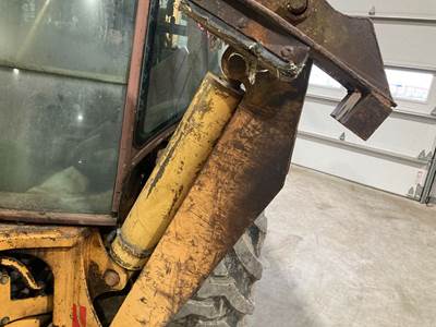 Case 590 Hydraulic Cylinder