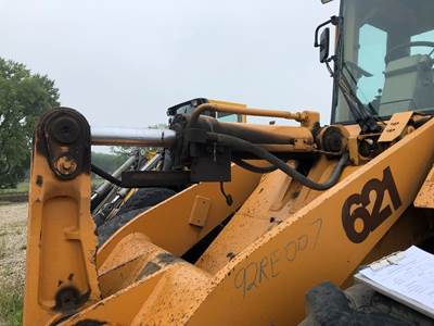 Case 621 Hydraulic Cylinder