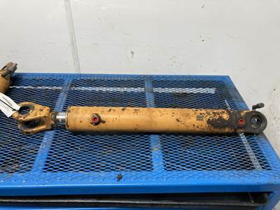 Case 621 Hydraulic Cylinder