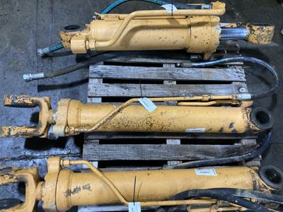 Case 621 Hydraulic Cylinder