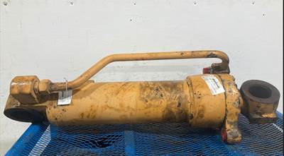 Case 621 Hydraulic Cylinder