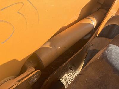 Case 621E Hydraulic Cylinder