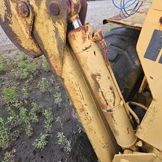 Case 680C Hydraulic Cylinder