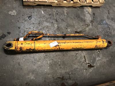 Case 680E Hydraulic Cylinder