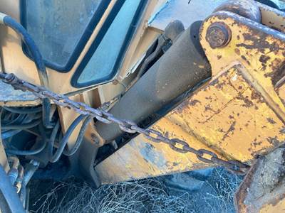 Case 680E Hydraulic Cylinder