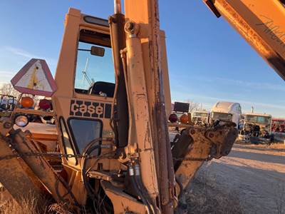 Case 680E Hydraulic Cylinder